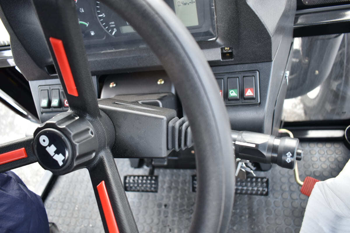 Трактор колесный YTO X904 - фото 4